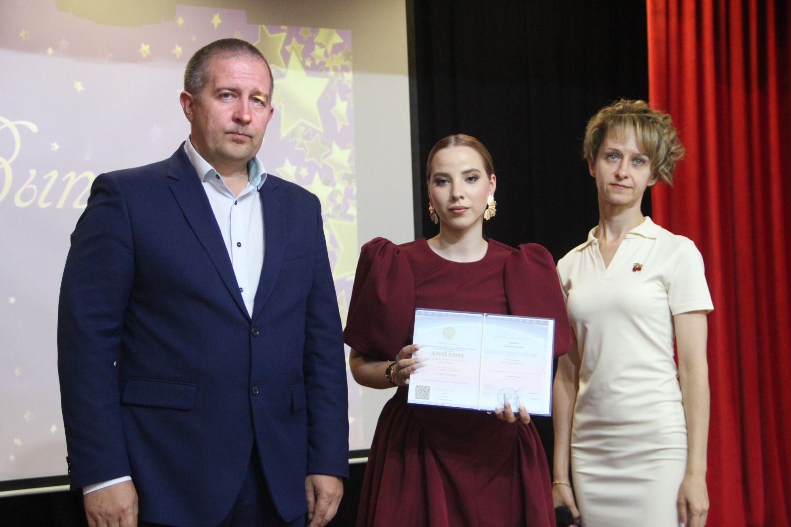 Студенты Спасского техникума получили дипломы об окончании учебного заведения