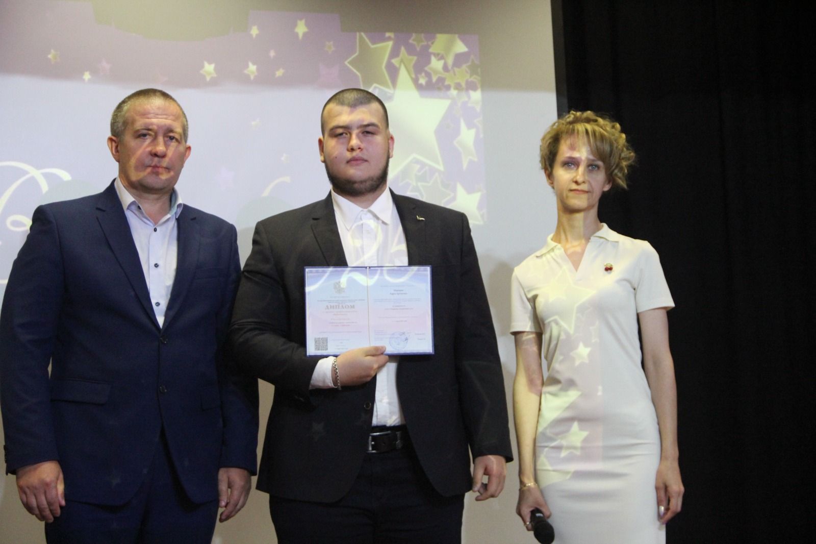 Студенты Спасского техникума получили дипломы об окончании учебного заведения