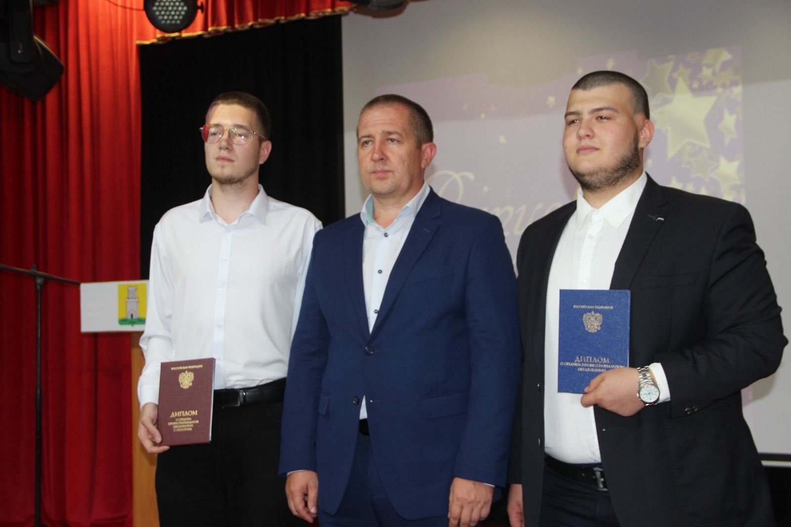 Студенты Спасского техникума получили дипломы об окончании учебного заведения