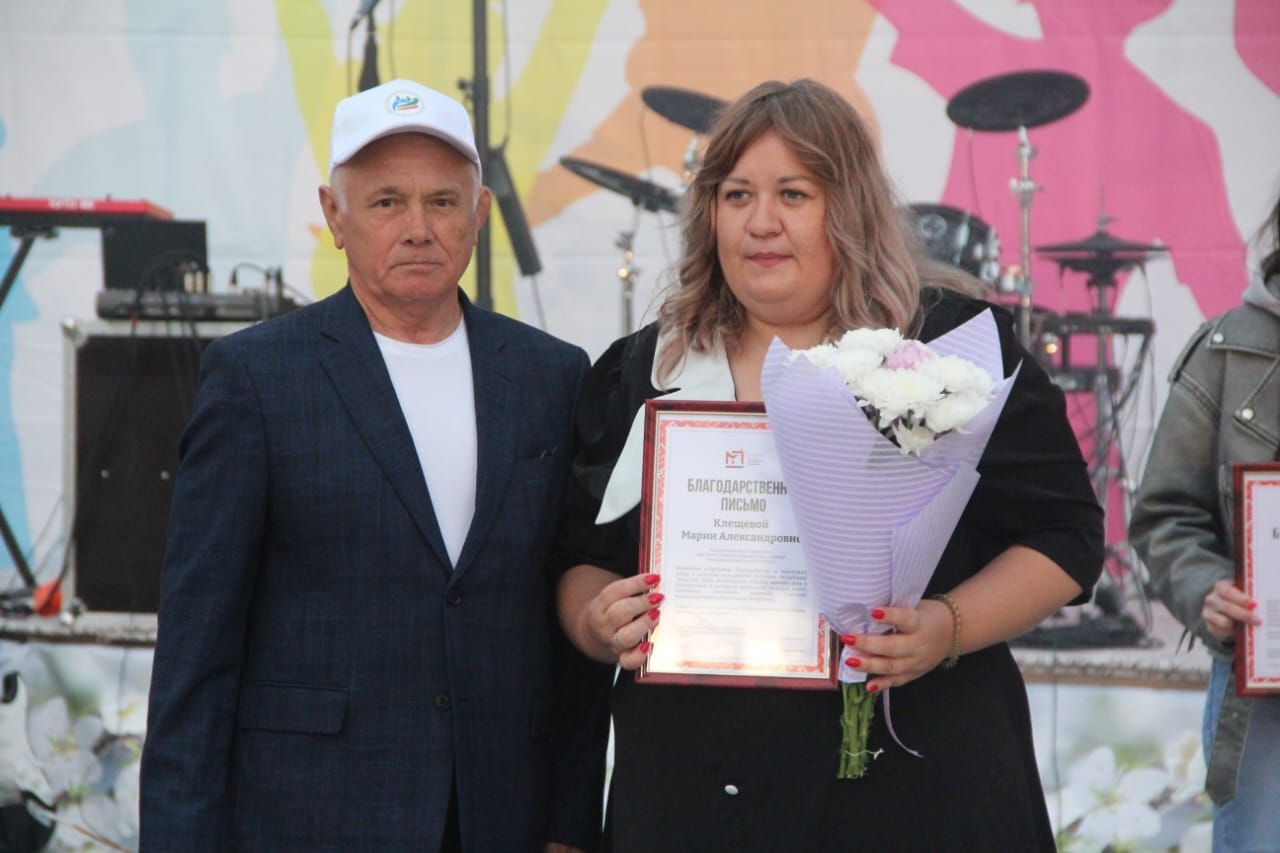 На Дне молодёжи состоялось торжественное награждение молодых специалистов Спасского района