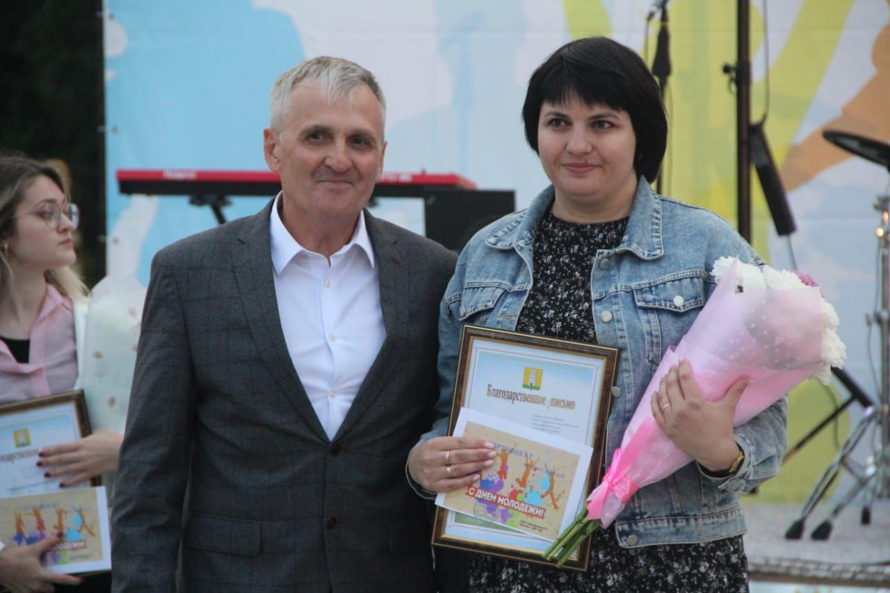 На Дне молодёжи состоялось торжественное награждение молодых специалистов Спасского района