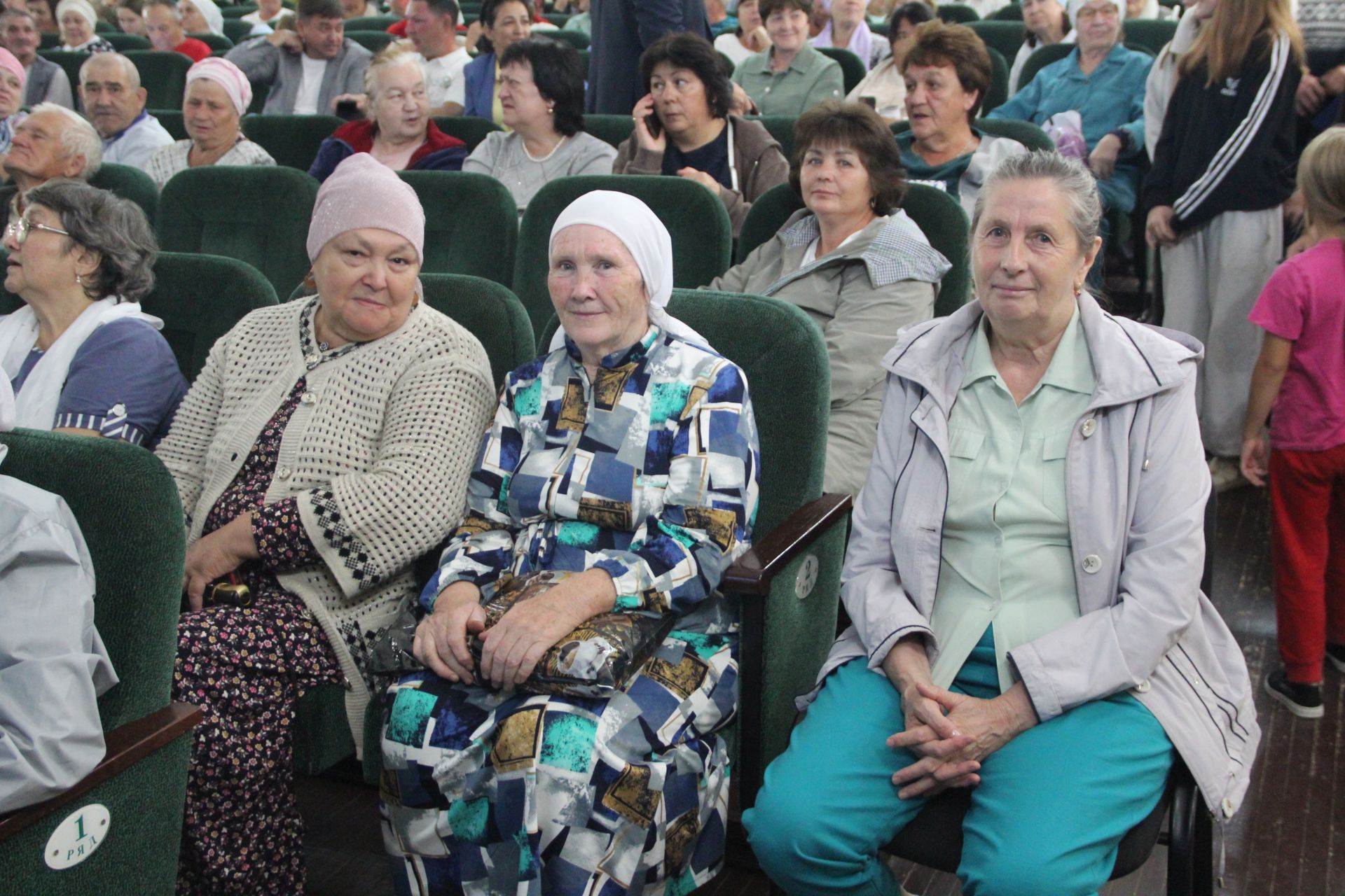 В районном Доме культуры прошёл большой концерт звёзд татарской эстрады