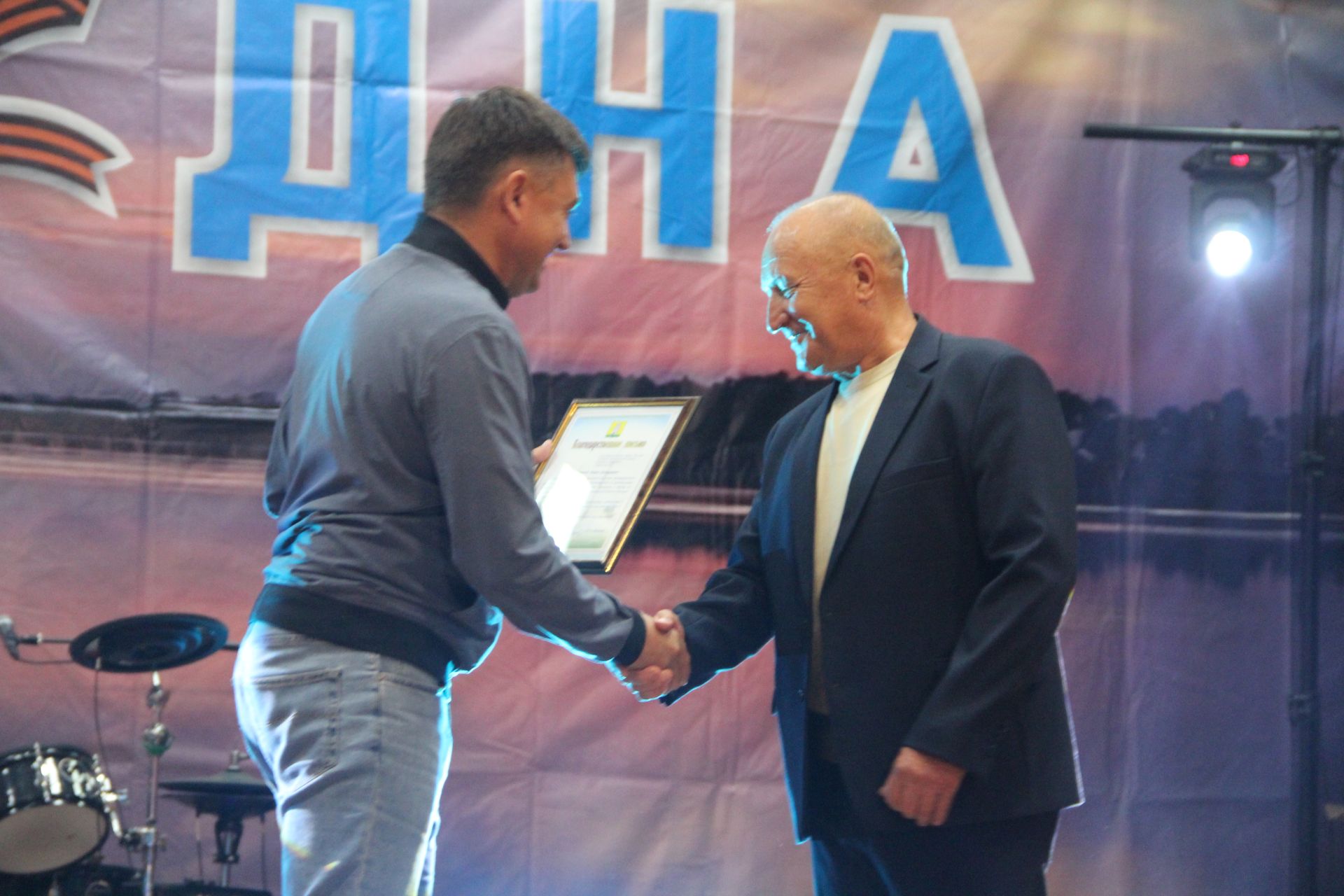 Фестиваль поисковой и военно-патриотической песни "Река Бездна- 2026" собрал на сцене Никольского СДК десятки артистов