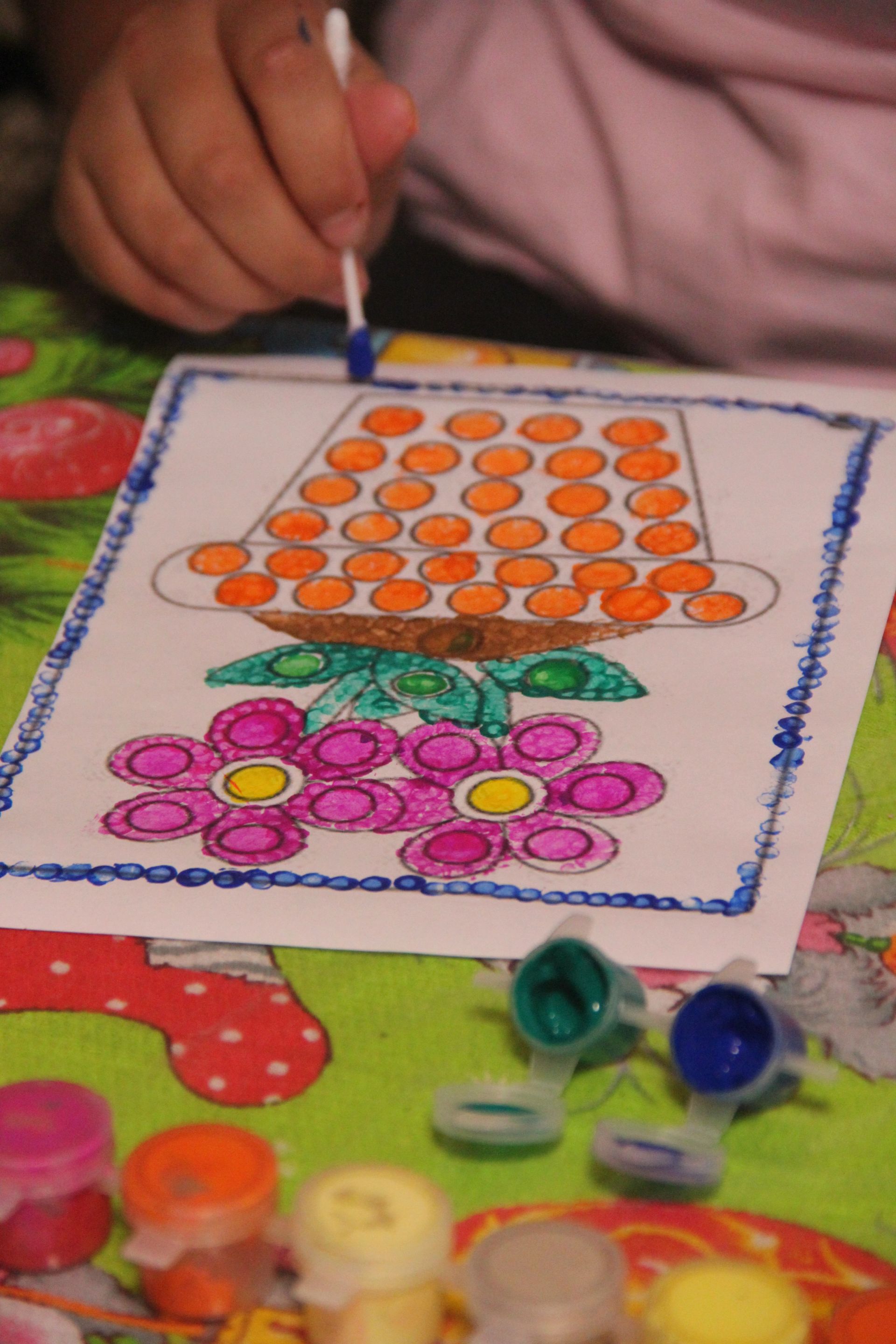 В "Подворье хозяюшки" прошло очередное занятие по изобразительному искусству