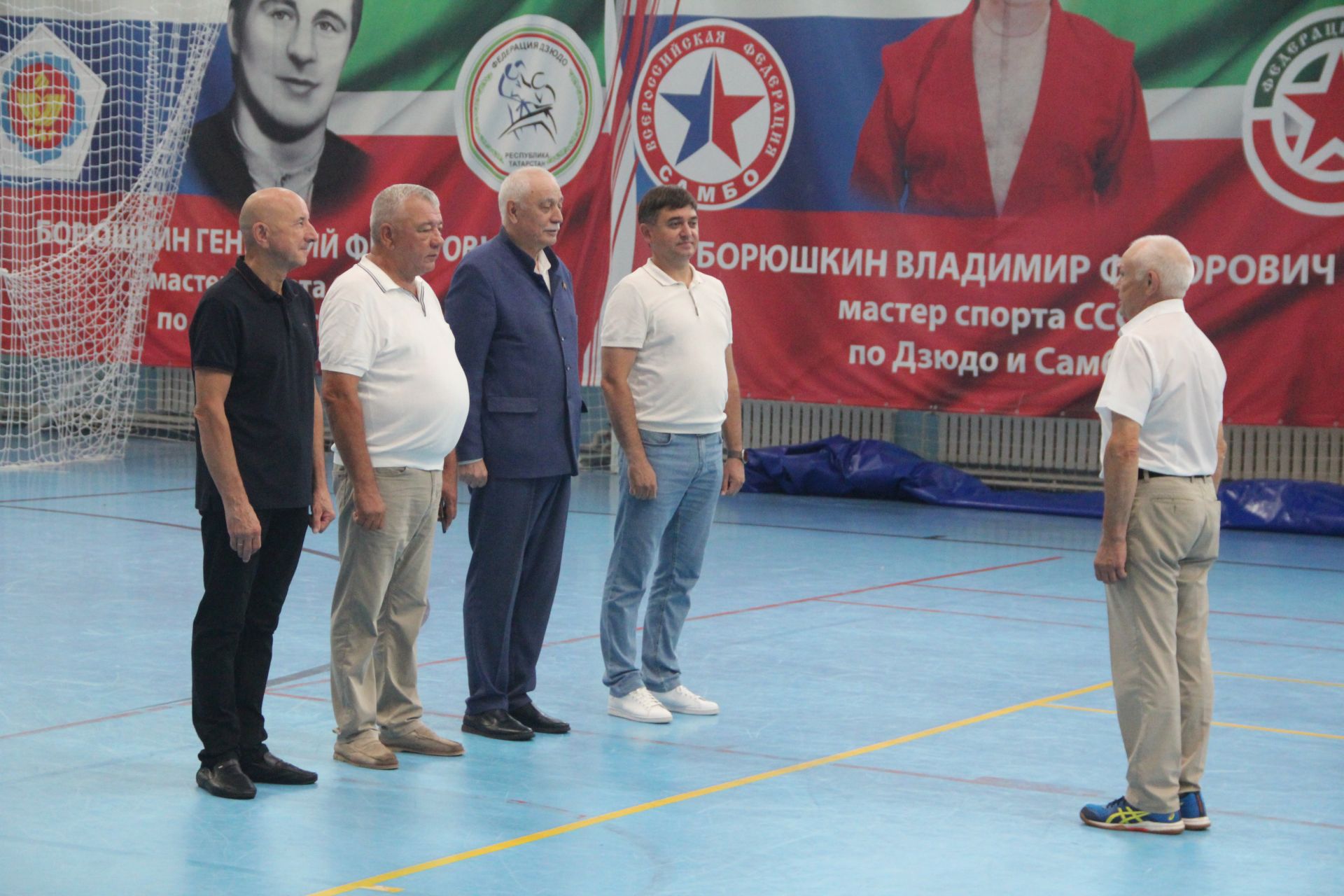 Футбольный клуб "Волна" отметил 30-летие