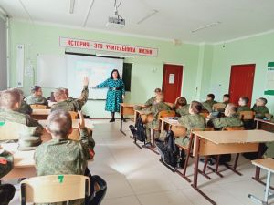 Для пятиклассников кадетской школы провели урок, посвящённый татарской культуре