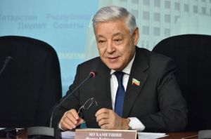 Председатель Госсовета РТ Фарид Мухаметшин поздравил татарстанцев с 1 мая