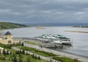 Болгарский музей-заповедник посетили первые туристы, которые прибыли по воде