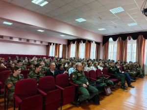 Школьникам и студентам Спасского района рассказали о поступлении в Казанское танковое училище