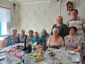 В селе Бураково поздравили с юбилеем ветерана труда