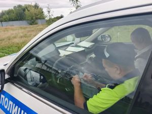 Госавтоинспекция Спасского района задержала водителя с поддельными правами