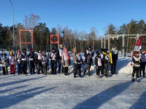 На лыжной базе спортшколы «Олимп» прошло соревнование по лыжным гонкам на призы Деда  Мороза