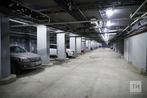 В Нижнекамске на парковке продают места по 800 тысяч рублей