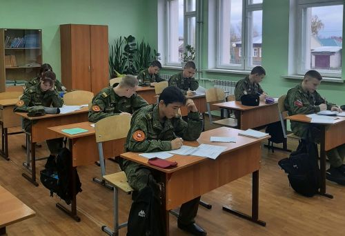 В кадетской школе провели пробный ОГЭ по математике