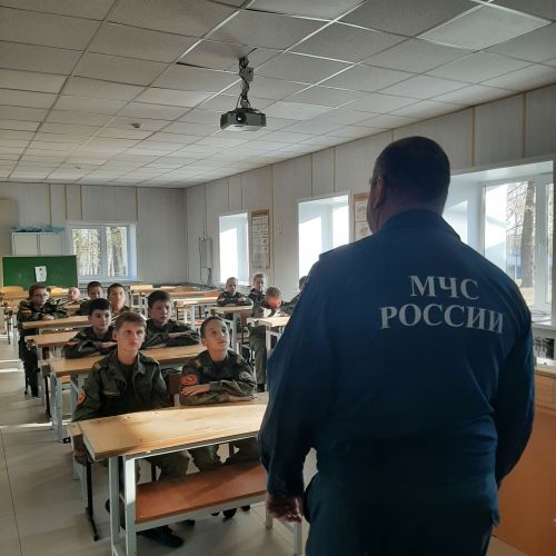 Пятиклассников-кадетов посетил Госинспектор МЧС