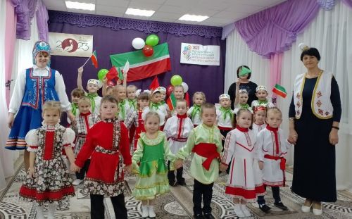 В Болгаре прошёл конкурс танцевальных флэшмобов «Мой край и Родина – едины!»