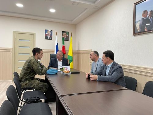 Глава Спасского района встретился с бойцами, находящимися в отпуске