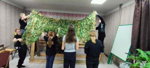 В Антоновской школе началось изготовление маскировочных сетей