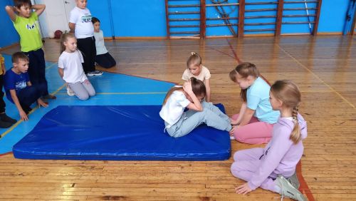 Третьеклассники Полянский школы сдали нормы ГТО