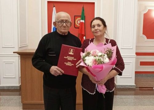 В Болгаре с Золотой свадьбой поздравили семью Богатырёвых