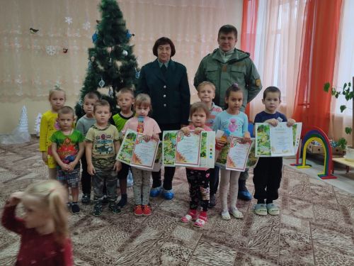 Продолжается награждение победителей конкурса «Я и Красная книга»