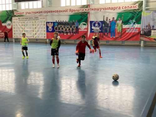 В Болгаре прошло первенство по мини-футболу среди юниоров