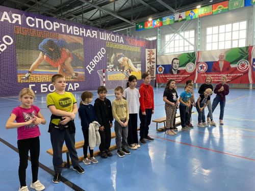 В Болгаре прошли «Весёлые старты» по бадминтону