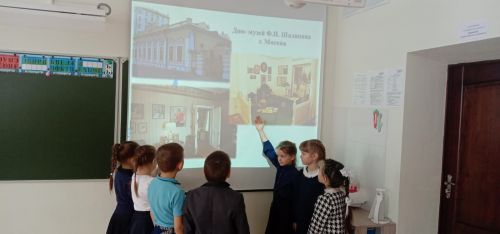 В первой школе Болгара прошли классные часы, посвящённые жизни и творчеству Федора Шаляпина