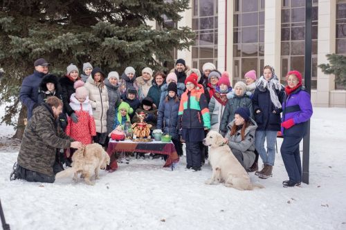 Для ребят клуба «Пеликан» провели реабилитационную встречу с помощью обученных собак
