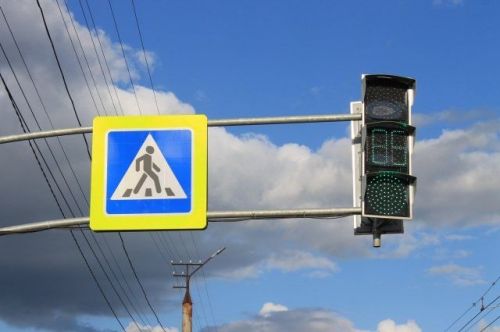 Мужчина, переходивший дорогу по зебре, был сбит автомобилем в Татарстане