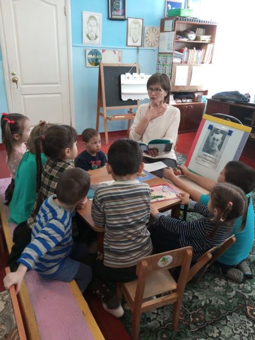 В Ямбухтинской библиотеке прошли мероприятия, посвящённые жизни и творчеству Мусы Джалиля