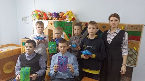Для учеников коррекционной школы-интерната Болгара провели мастер-класс «Любим папам…»