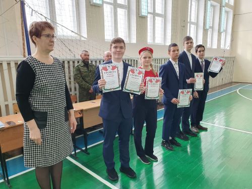 В Болгарской средней школы №2 прошёл конкурс смотр строя и песни