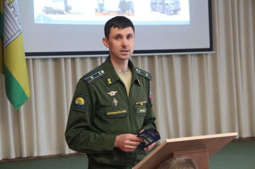 Спасские школьники познакомились с военными профессиями