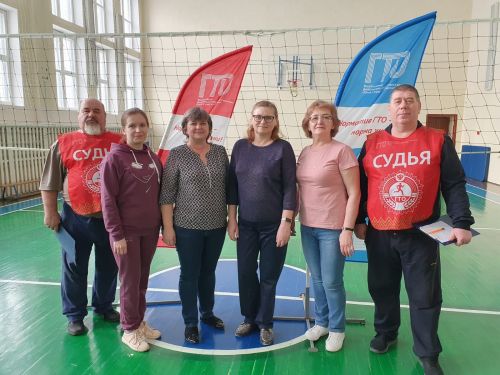Педагоги Болгарской средней школы №2 сдали нормы ГТО