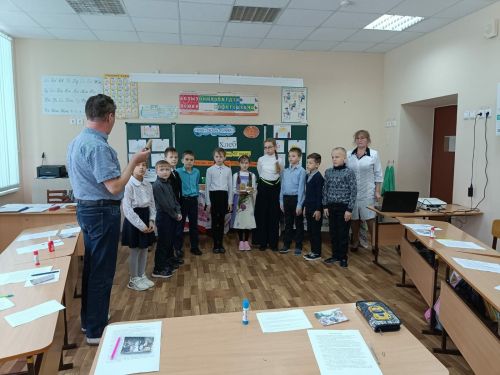 В Болгарской санаторной школе-интернате прошёл литературный час «Хлеб всему голова»