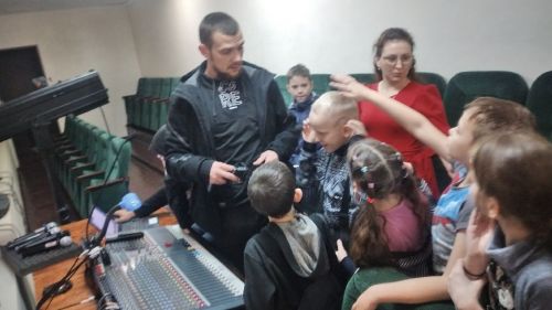 Ученики Болгарской санаторной школы-интерната побывали на экскурсии в районном Доме культуры