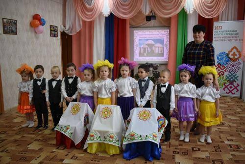 В детском саду «Колосок» прошёл праздничный концерт «Мелодия родного языка»