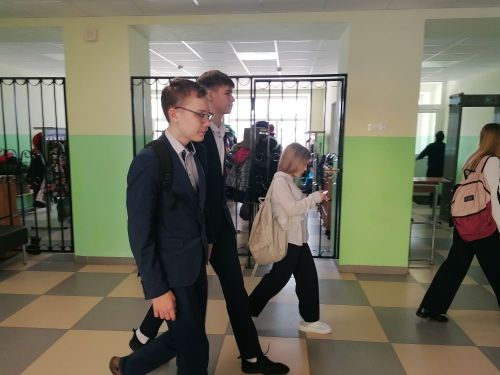 В Болгарской средней школе №1 прошла учебная тренировка «Нападение в помещение»