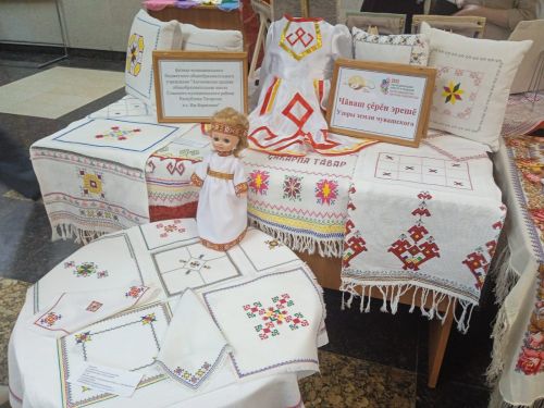 В Болгаре прошёл муниципальный  этап  конкурса - выставки декоративно-прикладных изделий «Сувениры России»