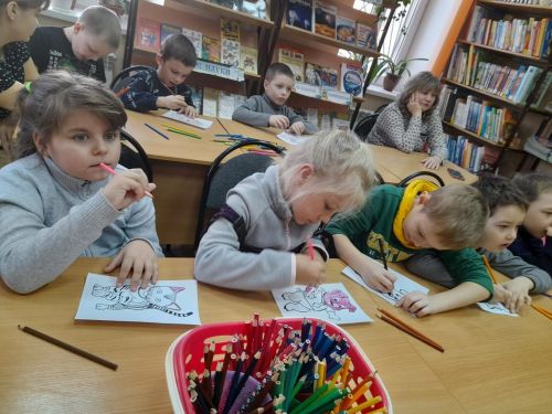Объединение «Клуб юного читателя» посетили детскую библиотеку Болгара