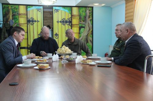 Глава Спасского  района РТ встретился с мобилизованными спассцами, приехавшими в отпуск
