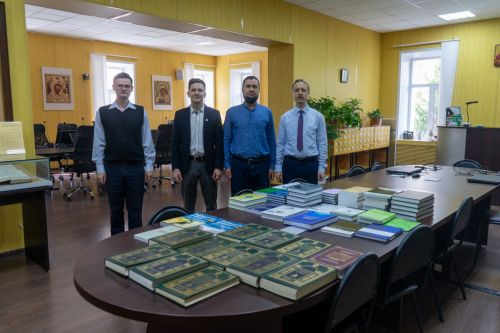 Сотрудники Болгарской исламской академии подарили Казанской православной духовной семинарии ряд научных трудов
