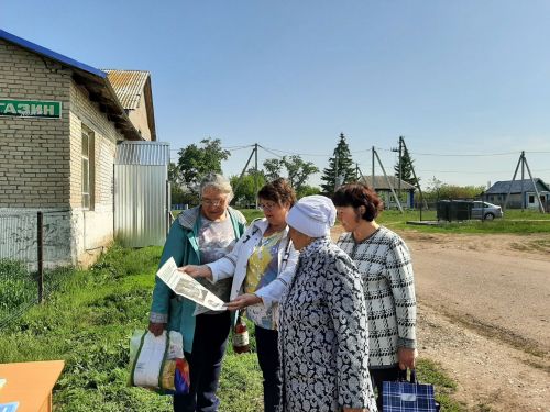 В Иж-Борискино организовали выставку творческих работ Ирины Маловатой