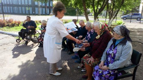 С получателями соцуслуг Спасского ДИПИ провели беседу»Артериальная гипертония»