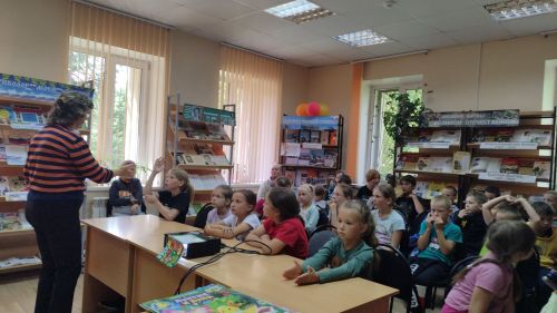 Трёхозёрские школьники посетили детскую библиотеку Болгара