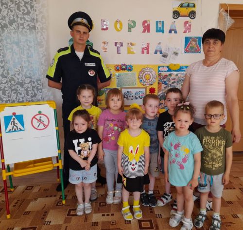 В детском саду «Колосок» провела квест-игру «Путешествие в страну знаний ПДД»