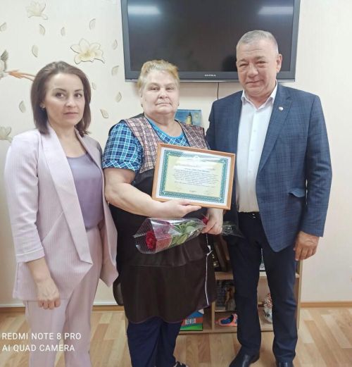 Сотрудники Спасского дома-интерната принимали поздравления от главы района
