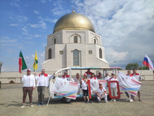 Спустя 10 лет факелоносцы эстафеты  огня Универсиады встретились снова