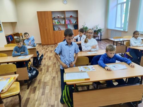 В Болгарской санаторной школе провели внеклассное мероприятие «Профессии вокруг нас»